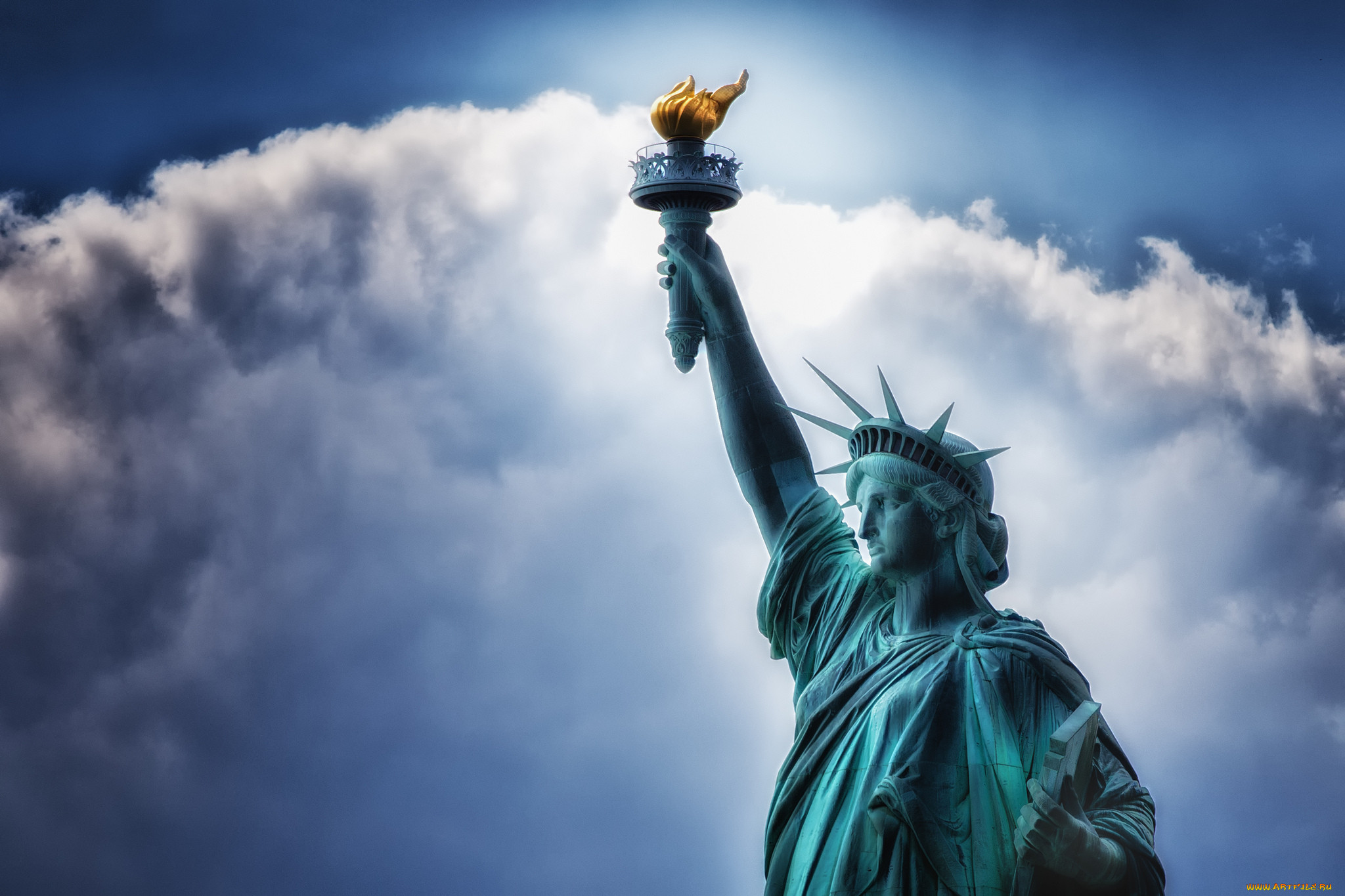 Lady freedom lady liberty. Статуя свободы США. Статуя свободы Нью-Йорк. Факел статуи свободы. Статуя свободы 1920.